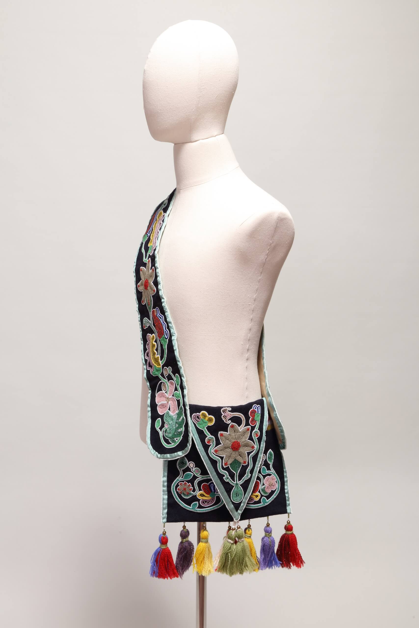 Carolyn Pallet, Revival Takes Root, 2016 (A 2nd View)